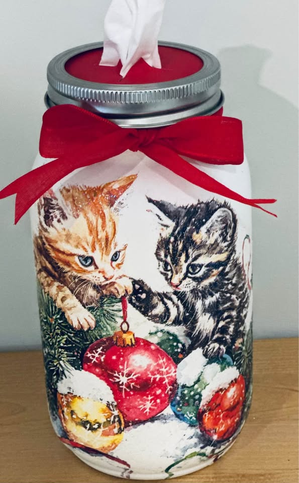 Farmhouse Christmas Kitten Tissue Jar
